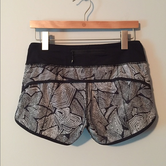 Lululemon Speed Shorts - Picture 3 of 6